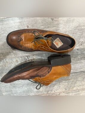 Rocket Dog Vintage Two Tone Leather Wingtip Oxford Men’s Size 9 Brown Lace Up